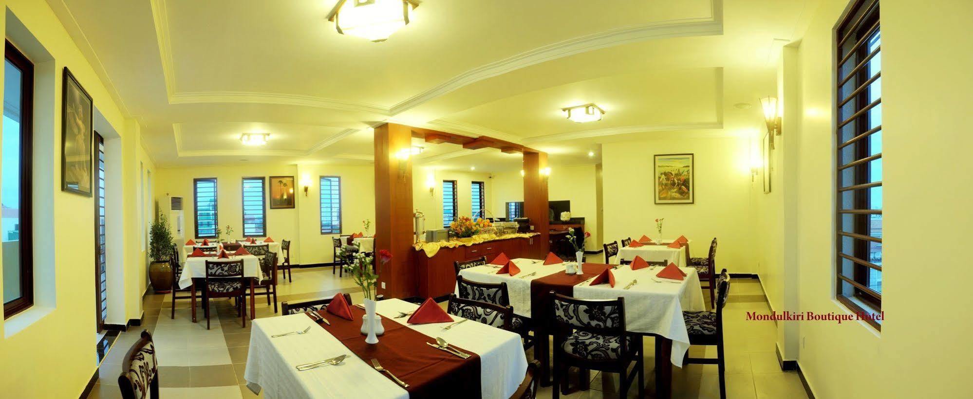 V N E Hotel Phnom Penh Bagian luar foto