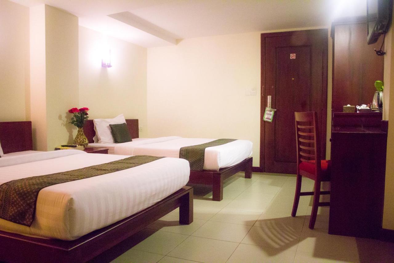 V N E Hotel Phnom Penh Bagian luar foto