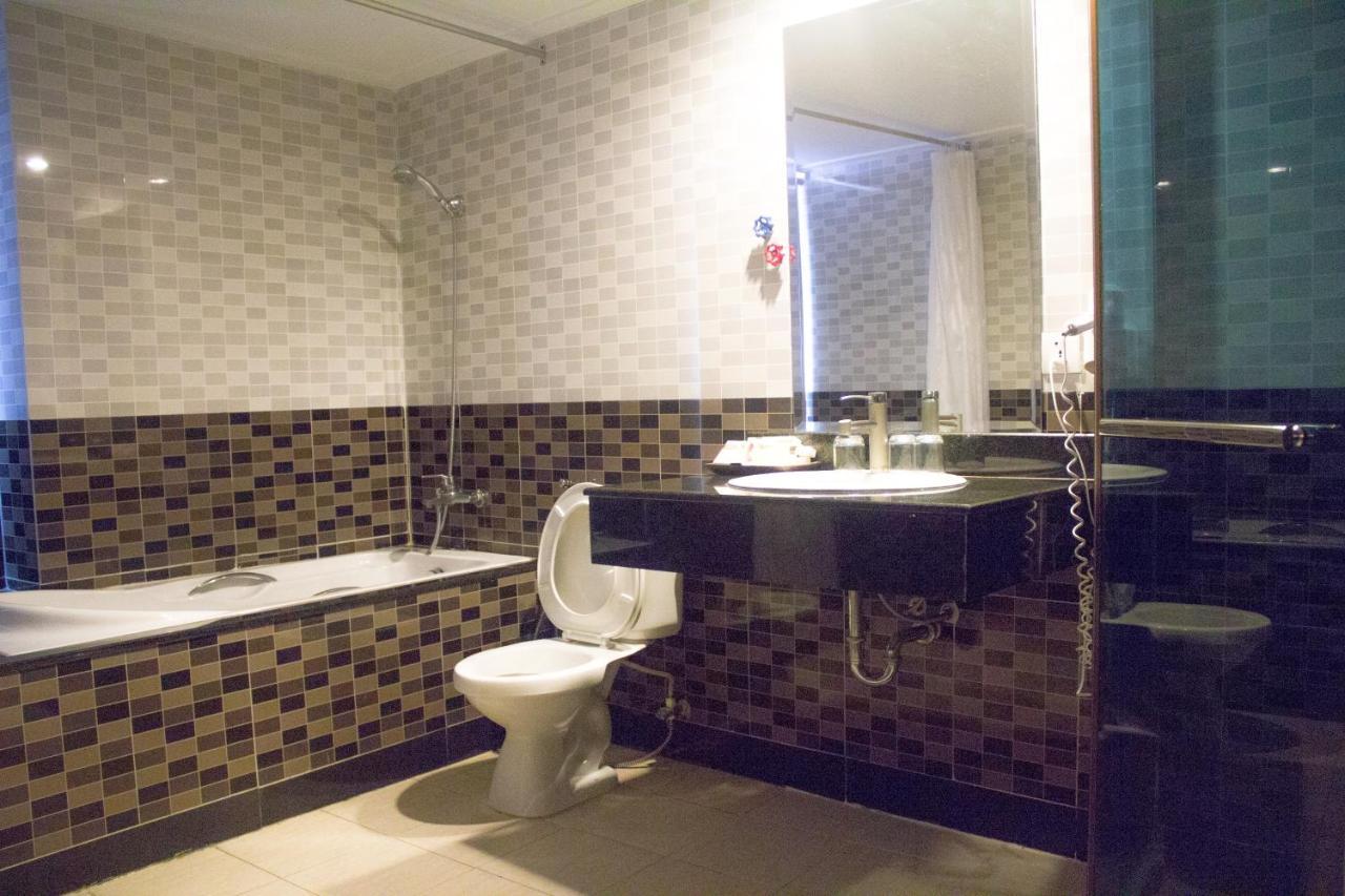 V N E Hotel Phnom Penh Bagian luar foto
